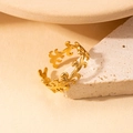 Verstellbarer goldener Edelstahlring mit Vintage-Rankenmuster auf einer Steinbasis - Rebe/Fleur-de-Lis hohler Stil (BJGR0111)