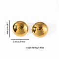 Détail des boucles d'oreilles en acier doré 18k avec une texture martelée - Style Rond Martelé (ZJGE1109)