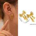 Boucles d'oreilles nœud dorées en acier titane avec dimensions et spécifications - Style Nœud Doré