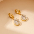 Eleganti orecchini a goccia dorati con pavé di cristalli scintillanti e pietre mobili - Cuore Oro con Diamanti