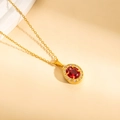 Elegante Halskette aus Gold-Titanstahl mit ovalem rotem Edelstein und Zirkonia-Halo - Rote Halskette / Rot