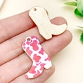 Pendentifs bottes de cow-boy roses et blanches à motif vache pour bijoux DIY - Botte de Cowboy Imprimée Damier Rose Vif