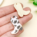 Pendentifs bottes de cow-boy en émail doré et imprimé vache pour bijoux DIY - Botte de Cowboy Imprimée Vache Blanche