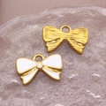 Goldfarbene strukturierte und weiße Emaille-Schmetterlingsanhänger für DIY-Schmucksets - 12X19x2mm / Weiß