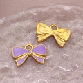 Goldener strukturierter Schmetterling und lila Emaille-Anhänger für DIY-Schmuck - 12X19x2mm / Lila