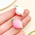 Colgantes de zanahoria de resina rosa con hojas verdes para joyas DIY y llaveros - Zanahoria de Resina Rosa (23885)