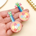 Boucles d'oreilles luth en acrylique coloré avec des motifs floraux éclatants - Guitare Imprimée Ronde Orange (24670)