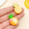 Ciondoli a forma di ananas in resina per portachiavi fai-da-te con design 3D e anello in metallo - Stile Ananas (24227)