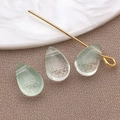 Tre perle di vetro a goccia sfaccettate verde chiaro con perno dorato per gioielli DIY - Ciondolo a Goccia (23679) / 1 Pezzo (9x6x5mm) / Verde Chiaro Trasparente Piccolo