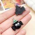 Halloween resin spider charm with green polka dot wizard hat for DIY jewelry - Spider with Wizard Hat (24216) / 20x22mm
