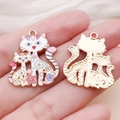 Cartoon mother and child cat zinc alloy pendant with floral pattern and gold finish - White