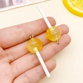 Ciondolo lecca-lecca in resina gialla traslucida con glitter fini per gioielli fai-da-te - Giallo Trasparente (24174)