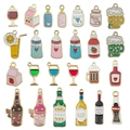 Cartoon Emaille Getränkeanhänger Kollektion mit Bier und Milch für DIY Schmuckherstellung - Getränke Essen Charms Set
