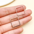 Colgantes cuadrados minimalistas de acero inoxidable para hacer joyas DIY - Estilo Cuadrado Mediano (T1825)