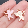 Colgantes Cupido rosa acabado oro rosa para joyas DIY, vista frontal y trasera - Cupido Esmaltado Rosa (25208)