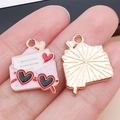 Colgantes esmaltados de sobre con corazón rosa y morado para bisutería artesanal - Sobre de Gafas de Sol de Corazón Esmaltado Púrpura (25211)