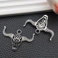Vintage zilveren stierkop hanger met hol patroon voor DIY sieraden maken - Antiek Zilveren Opengewerkte Stierenkop (18709) / 49x34mm