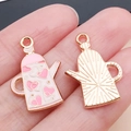 Colgantes de tetera de esmalte rosa con corazones para accesorios de joyería DIY - Tetera de Corazón Esmaltada Rosa (25219)