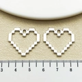 Pendentif cœur évidé en pixel art argent antique pour la création de bijoux DIY - Style Cœur Mosaïque Ajouré Argent Antique (18635)
