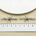 Pendentifs barbelés rétro en argent pour bijoux DIY, breloques style punk de 3,2 cm - Style d'Épine à Double Attache Argent Antique (19255)