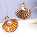 Pendentifs coquille en alliage avec émail orange et perle pour création bijoux DIY - Style Moyen / Coquillage Marin en Émail Orange avec Perle (15777)