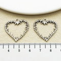 Pendentifs cœur gothiques en argent antique avec bords épineux pour bijoux DIY - Style Cœur de Bœuf Épine Argent Antique (22283)
