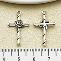Pendentif en alliage croix rose argent antique pour bijoux DIY et bracelets perlés - Croix Rose Argent Antique (16921)