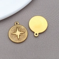Colgante redondo dorado con patrón de estrella grabado para creación de joyas DIY - Colgante de Disco de Estrella Dorado / 16x20x3mm
