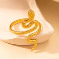 Bague serpent en acier titane doré avec écailles détaillées et design enveloppant - Style Serpent Texture Écaille (#0132)