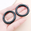 Zwei schwarze runde Federringe für DIY-Schmuck und Schlüsselanhänger-Zubehör - Schwarz (35mm)