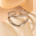 Anillo minimalista plateado de capas con textura trenzada y banda abierta ajustable - Estilo de Torsión Doble (#0449)