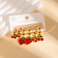 Set di tre paia di orecchini a ciliegia e fragola in acciaio inox su cartoncino - Orecchini Pendenti Ciliegia e Fragola Oro (BJGE1388)
