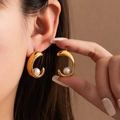 Elegant C-shaped gold-plated stainless steel earrings featuring white round pearls - Streamlined C-Shape Pearl Stud (#1010)