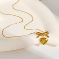 Elegantes Set aus 18 Karat vergoldeter Herz-Schleifen-Halskette für Damen auf Display - Schleife Herz Halskette (N0072)