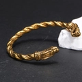 Vintage-Armreif aus Gold mit gedrehtem Drachenkopf-Design im Punk-Stil aus Edelstahl - Gold