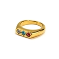 Dettaglio dell'anello placcato oro 18k con zirconi bianchi, blu e rossi a stella - US 6 / Oro con zircone multicolore
