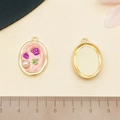 Pink oval floral pendant with purple rose, white pearl and golden metal frame - Pink Rose (22068) / 26x18mm