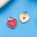 Pendentif cœur en émail rouge avec rayures dorées et trou de serrure pour bijoux DIY - 11x13mm / Rouge Émail Cœur Serrure
