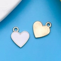 Ciondolo a cuore in smalto bianco con retro dorato a raggiera per gioielli fai-da-te - Cuore Liscio Bianco 11x13mm