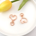 Hartvormige karabijnsluiting van zinklegering in roségoud voor DIY sleutelhangers en sieraden - Hart (12814)