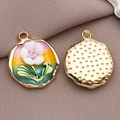 Colgante floral retro con borde dorado y flor blanca para joyería artesanal - Placa de Pintura al Óleo de Flores de Dos Tonos Amarilla (21172)