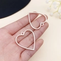 Colgantes de corazón hueco en aleación de plata para creación de joyas DIY y artesanías - Bisel de Marco de Corazón (22246)