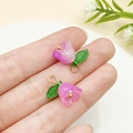 Roze en paarse tulp hanger van hars met groen blad en een gouden metalen ring - Donkerpaars