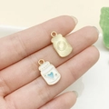 Colgante de biberón de dibujos animados en esmalte blanco con corazón azul para joyas - Biberón de Corazón Blanco Azul Lago (22965)