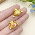 Pendentif sac de fortune en or mat avec caractère Fu rouge pour bijoux DIY - Pendentif Sac d'Argent Cloche Émail Rouge (22784) / 19x16mm