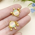 Pendentif doré de santé avec motifs de nuages en émail pour la création de bijoux DIY - Pendentif Hochet Cloche Émail Doré Violet Vert (22785) / 17x15mm