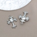 Silberner gotischer Kreuzanhänger mit herzförmigem Zirkon und Vintage-Reliefdetails - Herz Weißer Strass Kreuz (16813)