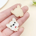Französische Bulldogge Anhänger aus Legierung mit Emaille und goldener Rückseite - 25x21mm / Cremefarbene Französische Bulldogge