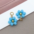Himmelblauer Blumenanhänger mit goldener Drahtwicklung für DIY-Ohrringe Schmuck - Einfarbig Himmelblau Gänseblümchen Strass Blume (T1245)