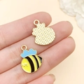 Bijenhanger van legering met geel en zwart emaille voor het maken van DIY-sieraden - 1,9 cm x 1,5 cm / Kleine Cartoon Bij (23020)